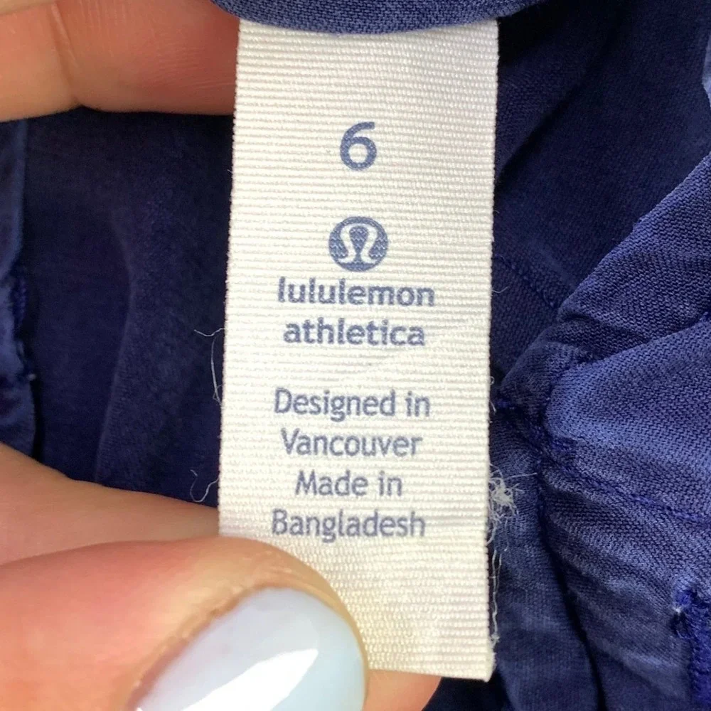 lululemon Go Keepsake Shorts Womens 6 Navy Blue Tencel Pleated Lounge Preppy